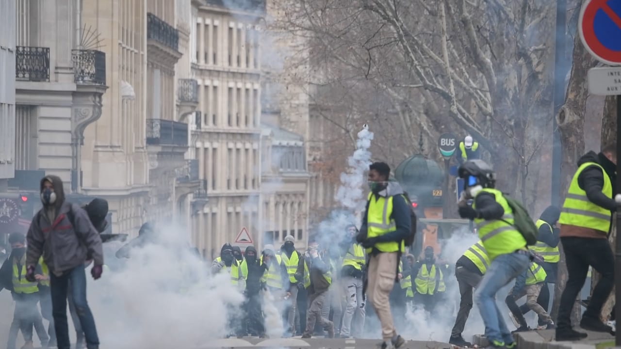 Gula västarna-demonstranterna: ”Vi är inga kor”