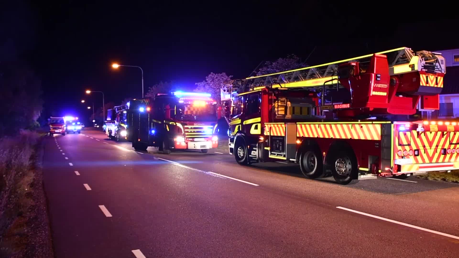 Här jobbar brandkåren vid radhuset