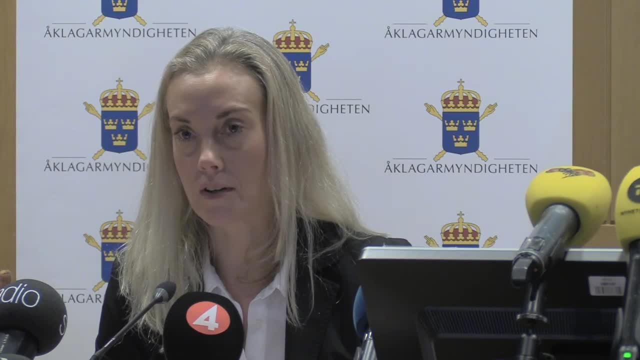 Åklagaren ”Gärningsmannen avlossar skott mot polisen”