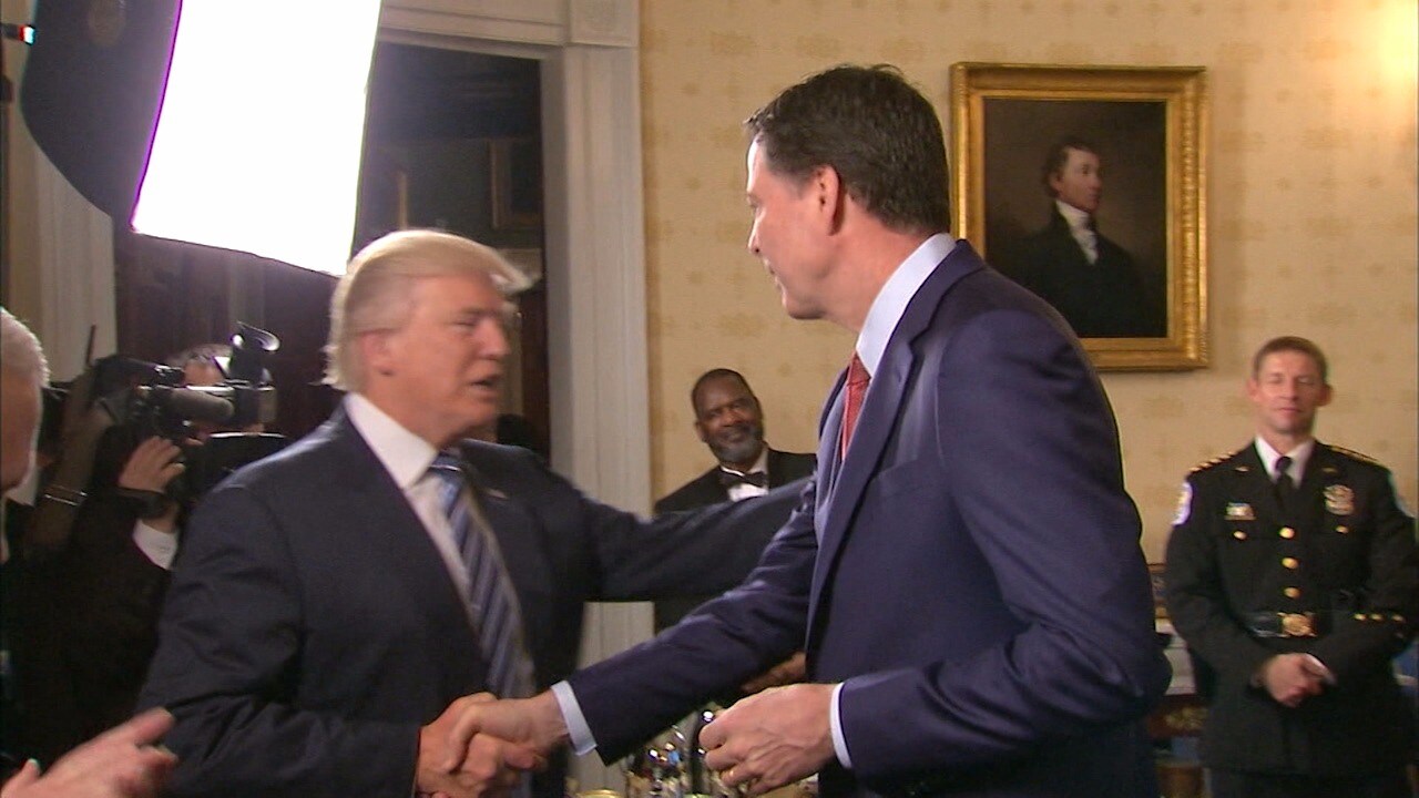 James Comey vittnar inför öppen ridå om hur Trump pressat honom
