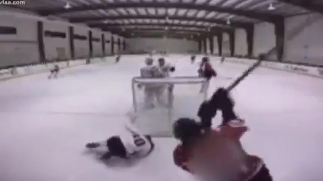 Amerikansk hockey skakas av överfallet