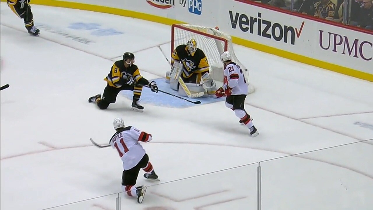 Frisk från cancer – svarar med hattrick