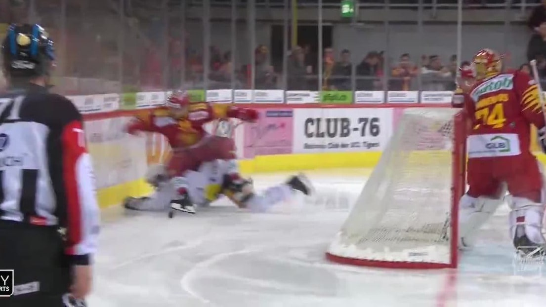 Klingberg bärs ut på bår – bröt nacken