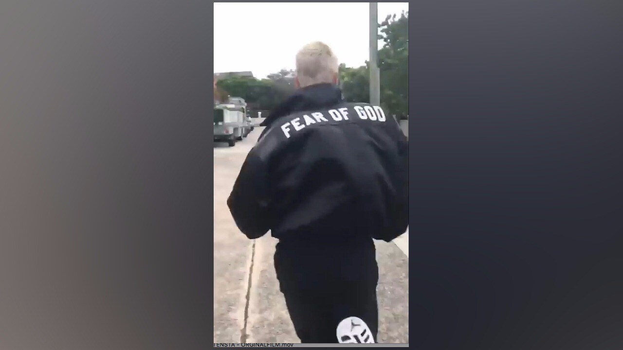 Här flyr Bieber fansen