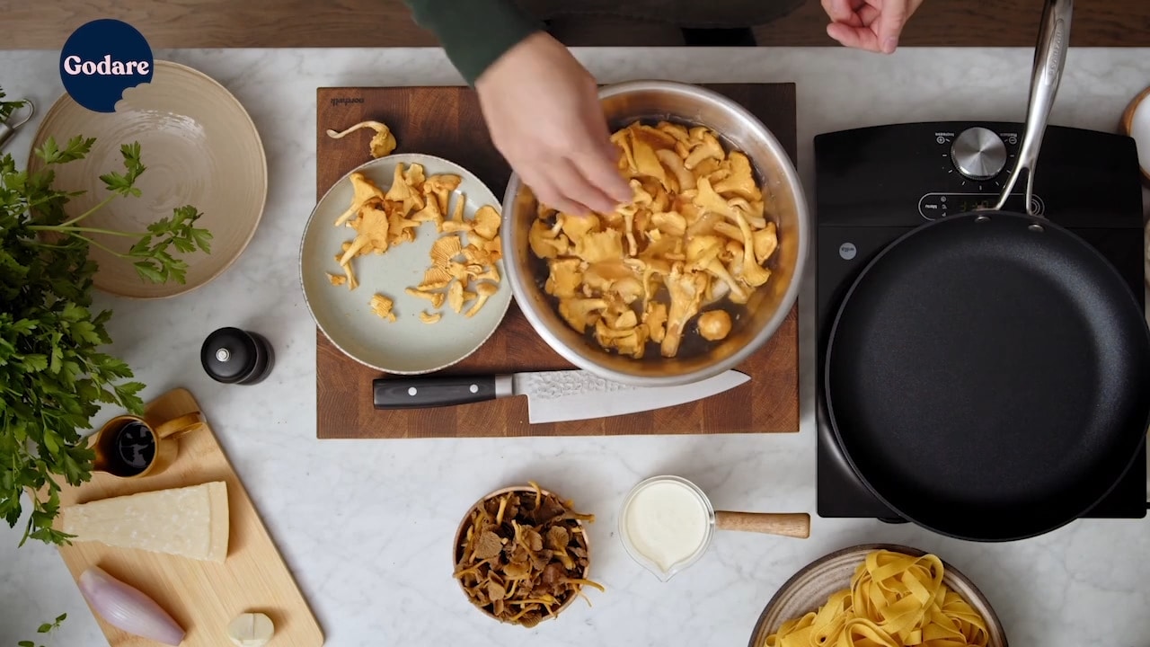 Filip Poon: ”Så tvättar du kantareller”