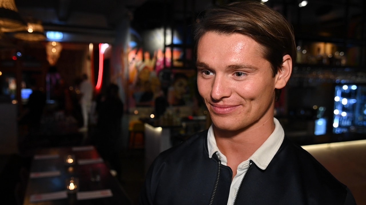 PH-Simon är polyamorös – och troende: ”Jag predikade i huset”