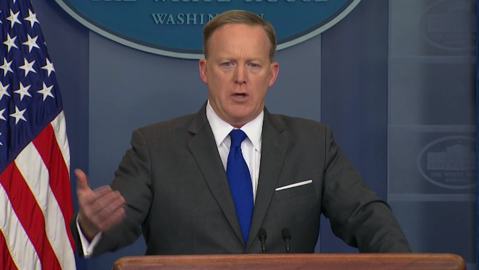 Donald Trump svarar på golfkritiken: "Det är möten också"