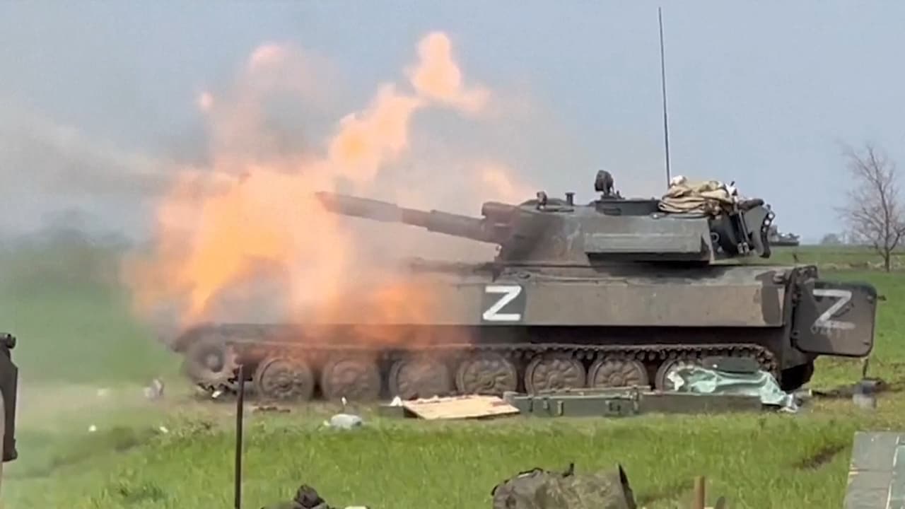 Ukrainska stålverket attackeras med missiler – och flygblad