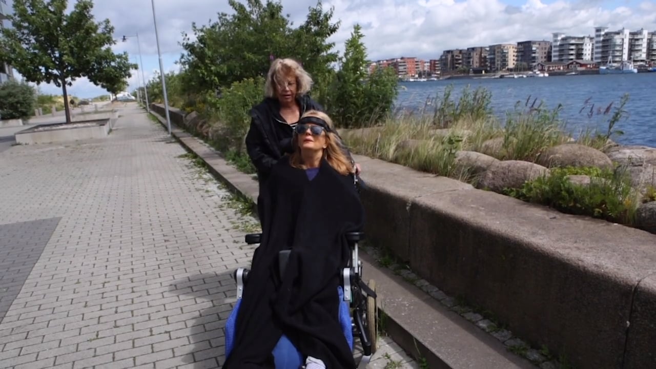 Fick hjärnskada efter bröstoperation — kämpat i tio år