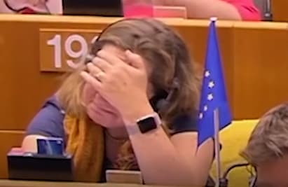 Gråter och sjunger efter historiska beslutet