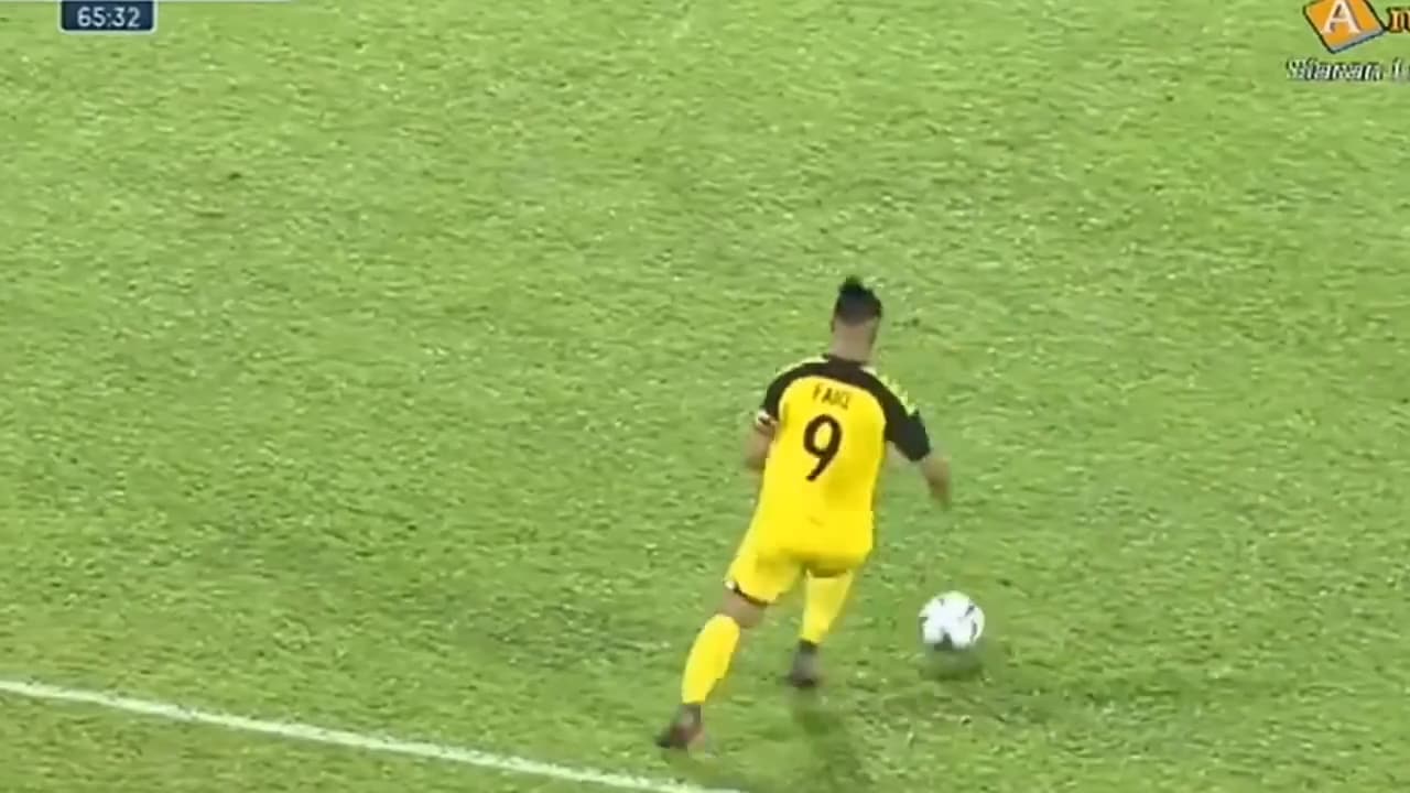 21-åringen kallas för världens rikaste fotbollsspelare