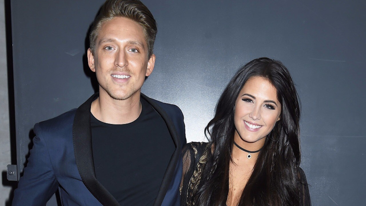 Danny och Molly skjuter på bröllopsplanerna