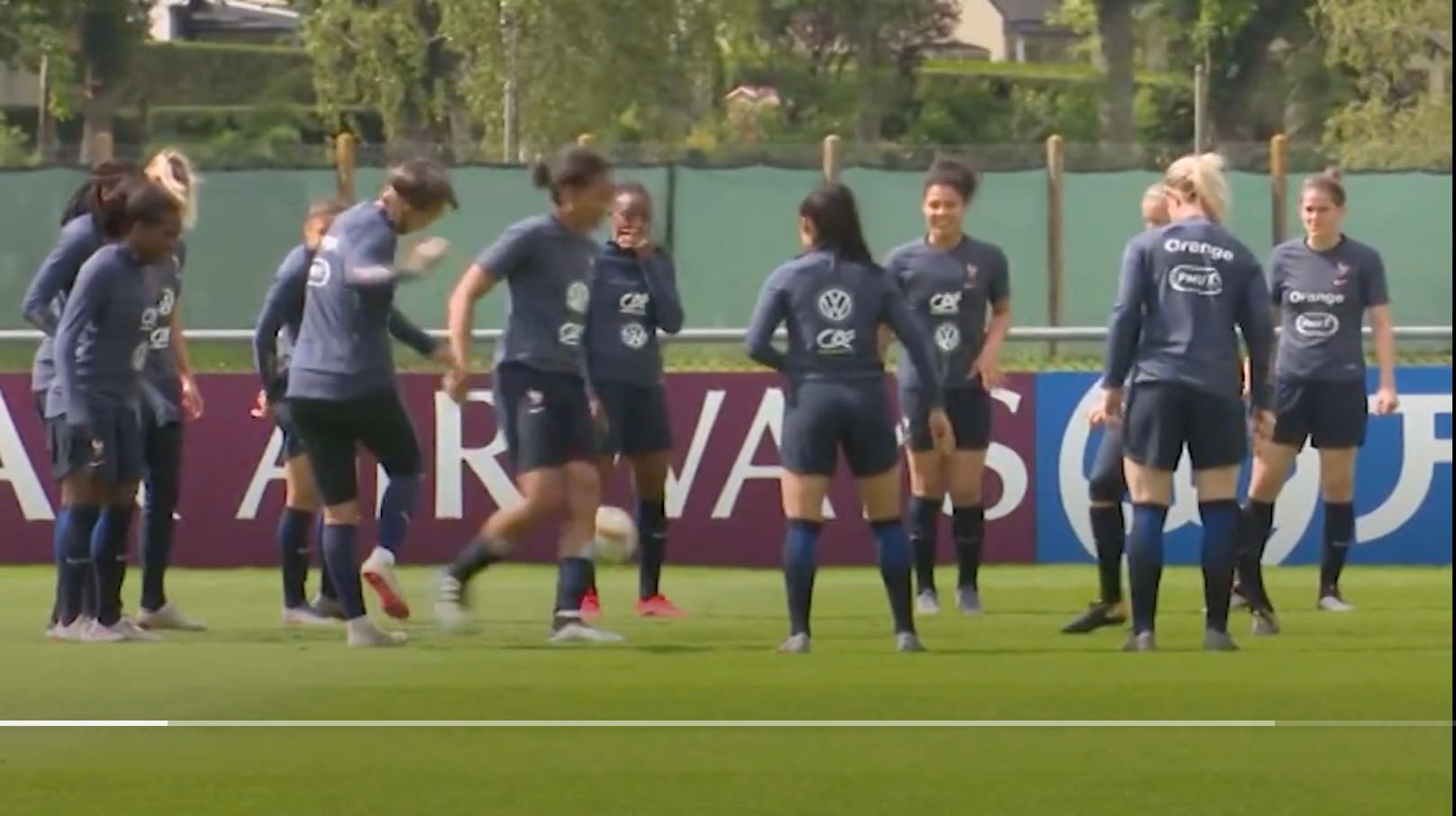 Lurar superstjärnan - då firar hela laget