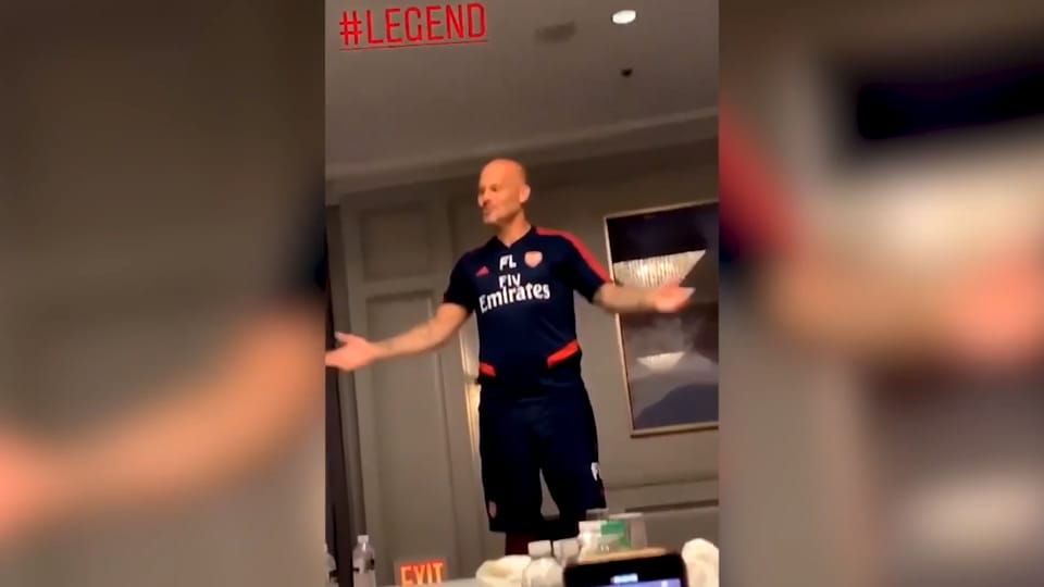 Här nollas Ljungberg in av Arsenals storstjärnor