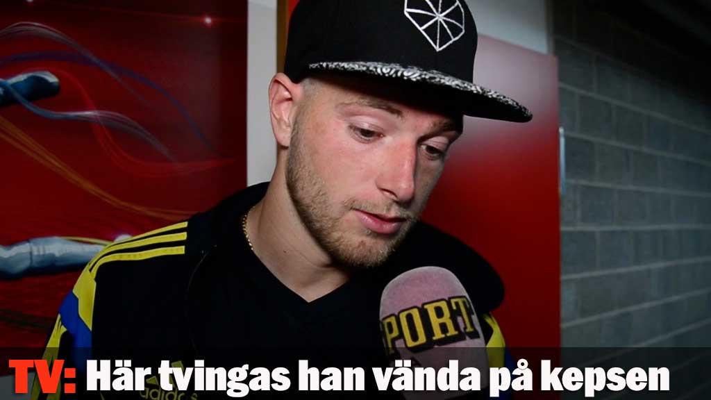 Här tvingar han Guidetti att vända på kepsen