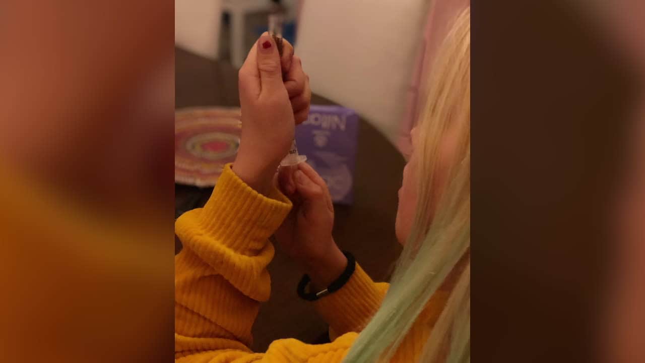 Nelly, 10, drabbades av diabetes – livet ställdes på ända