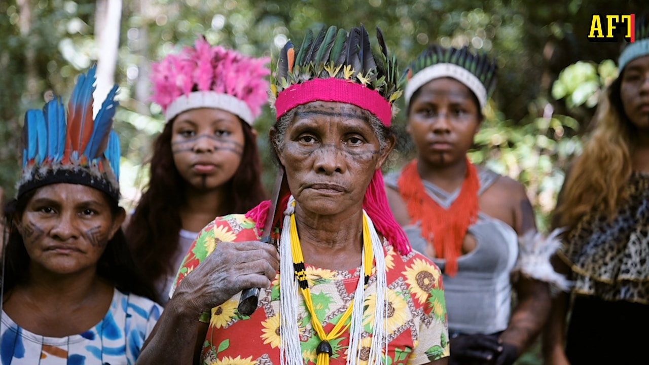 Kvinnoarmén:  ”Vi slåss för vår överlevnad”