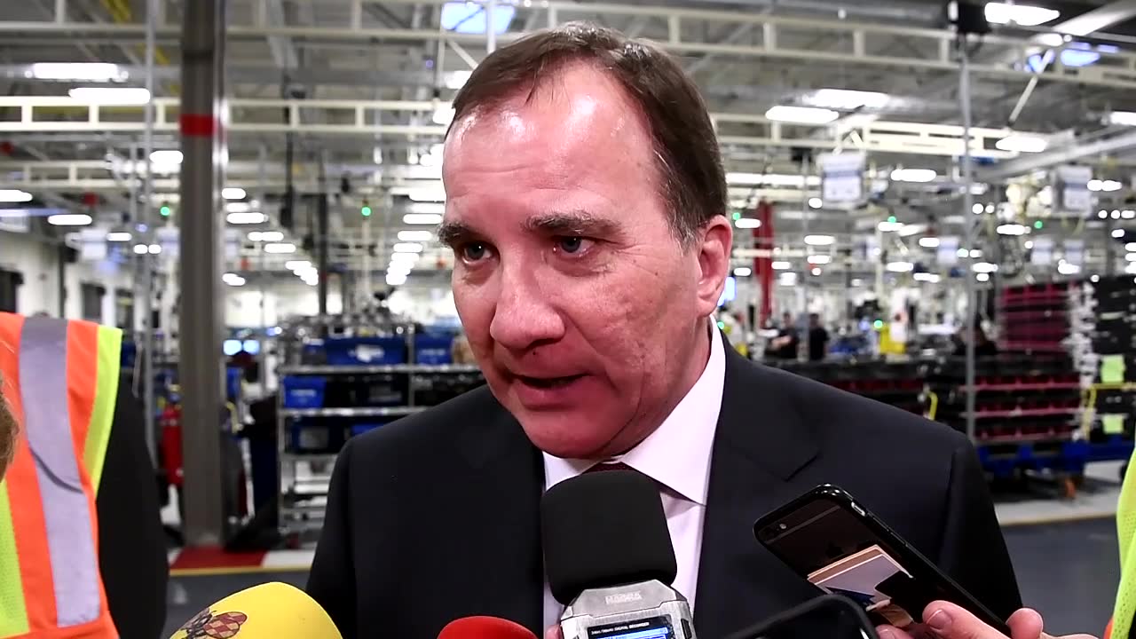 Löfven om Regners avgång: "Hedersamt