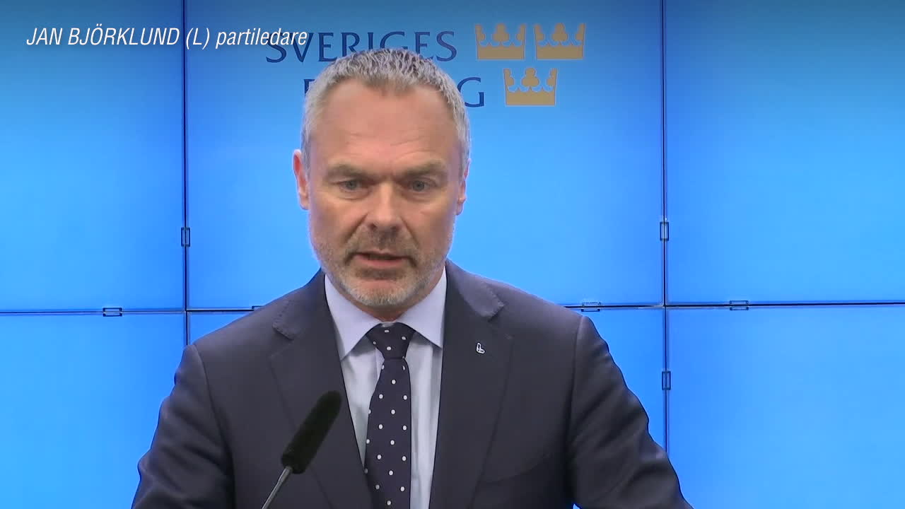 Björklunds pressträff – med analys av Lena Mellin