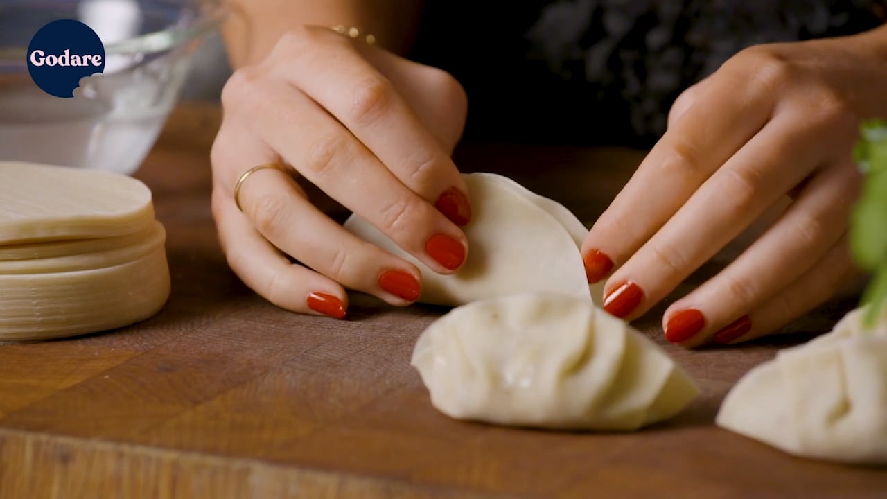 Så viker du gyozas: Sofias bästa tips