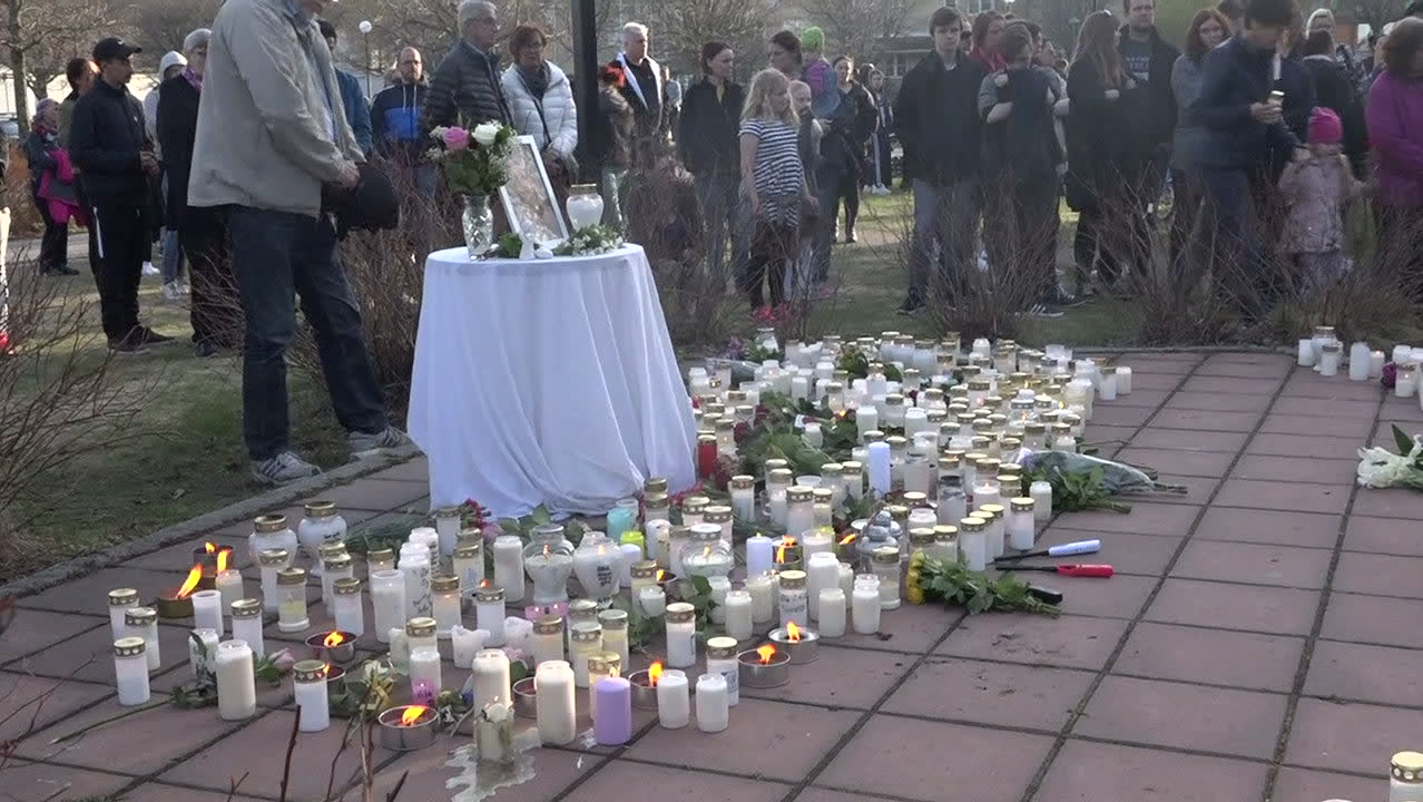 Stor uppslutning vid minnesstund för Tova