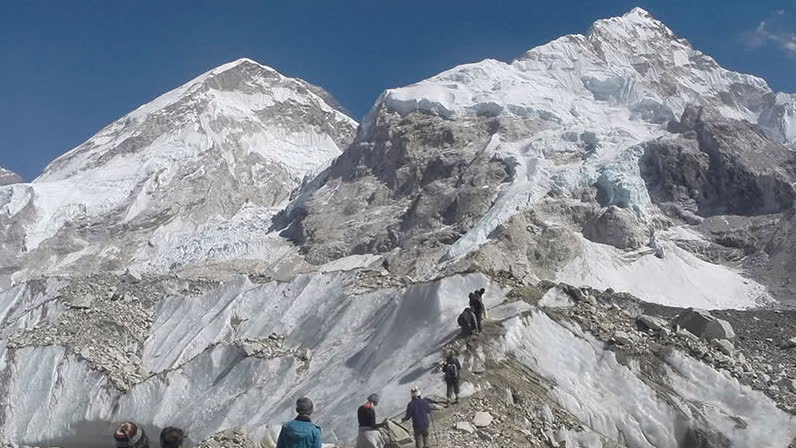 Flera döda på Mount Everest