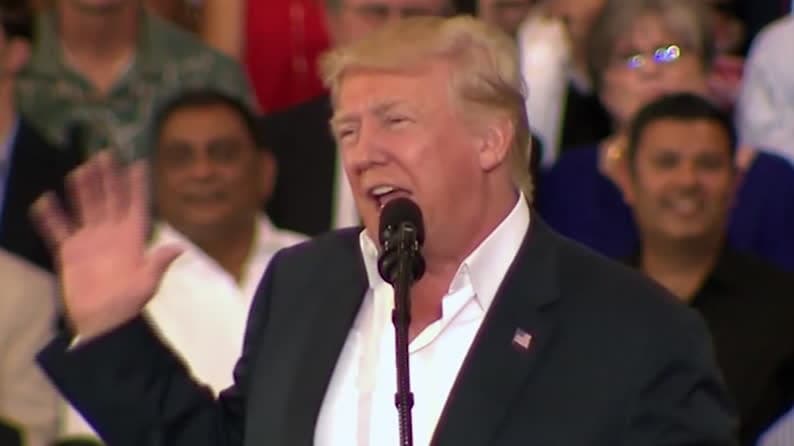 Trump sparkar FBI-chefen James Comey