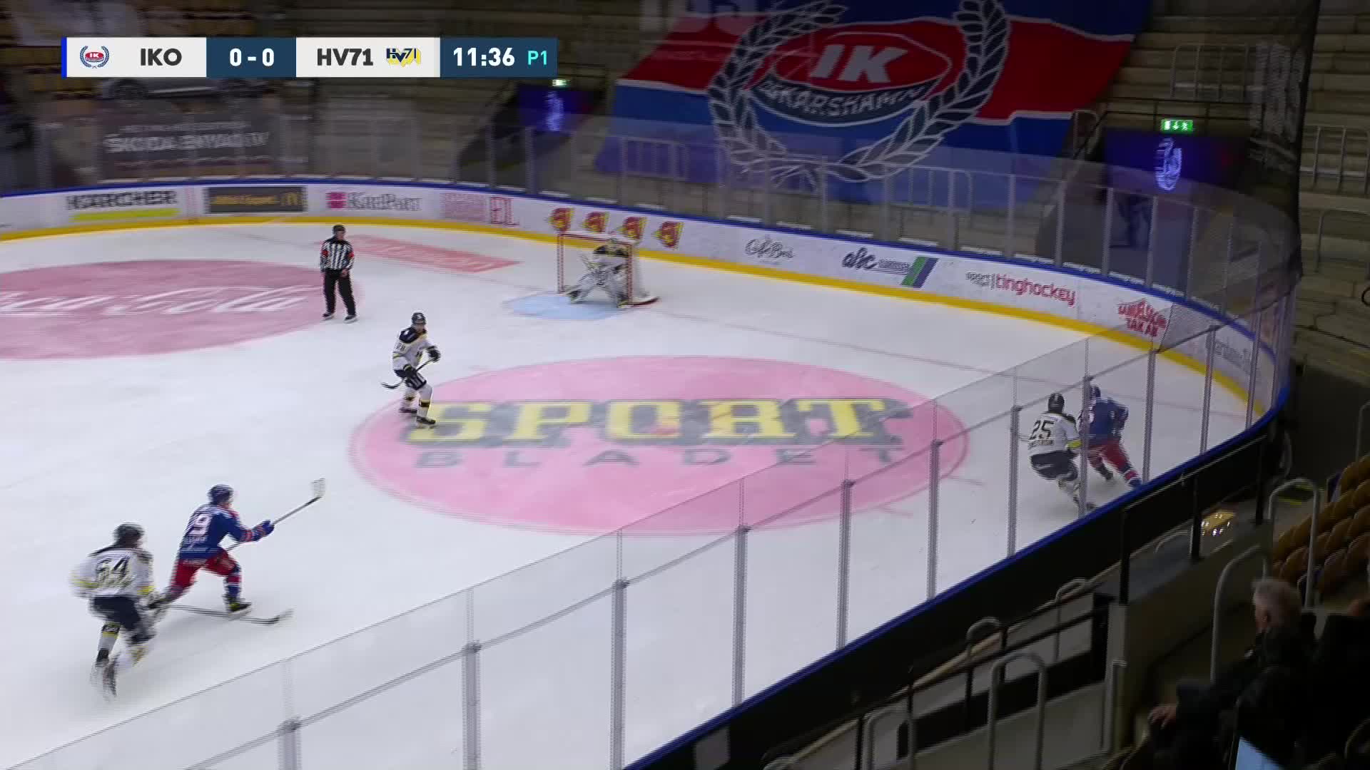 Här blir HV71 överkörda av Oskarshamn