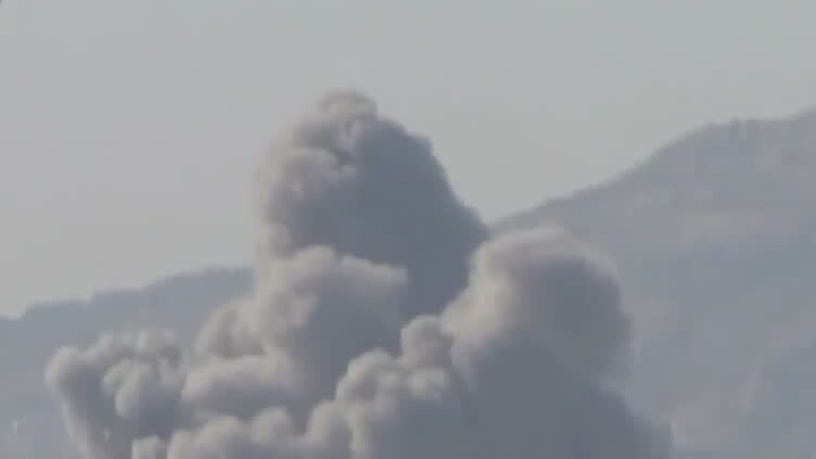 Minst 30 döda i USA-ledd räd mot skola