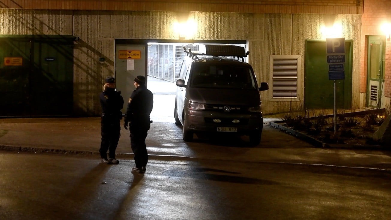 Man skjuten till döds i garage
