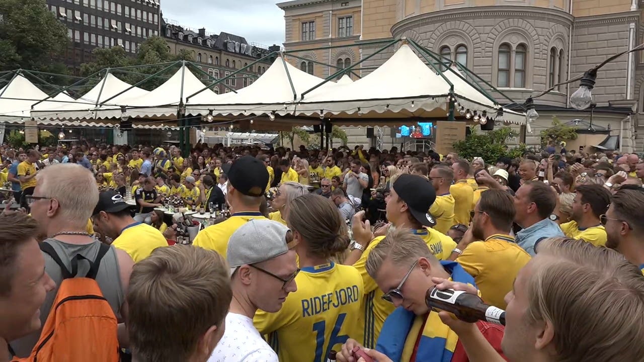 Förväntansfulla supportrar inför matchen: "Tror vi vinner på straffar"