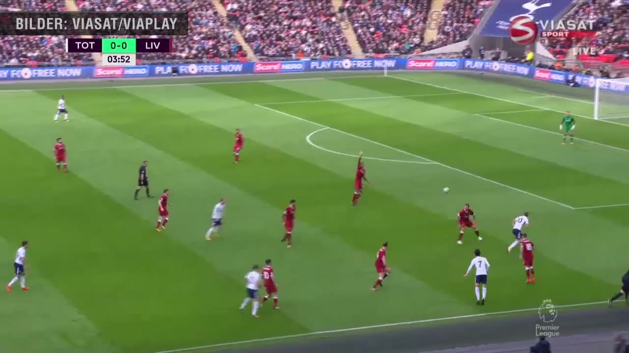 Hånler och byter ut spelaren efter missen