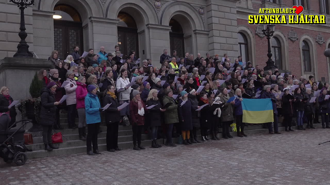 Se och hör svenska kören sjunga för fred Ukraina