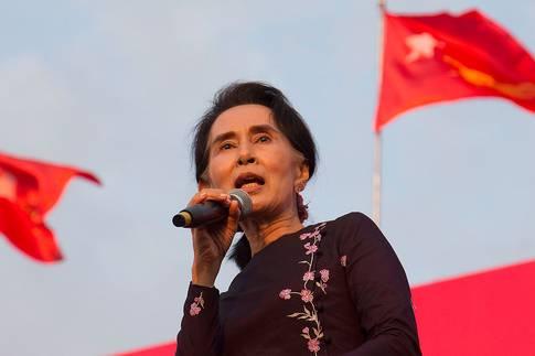 Feststämning i Burma efter valet