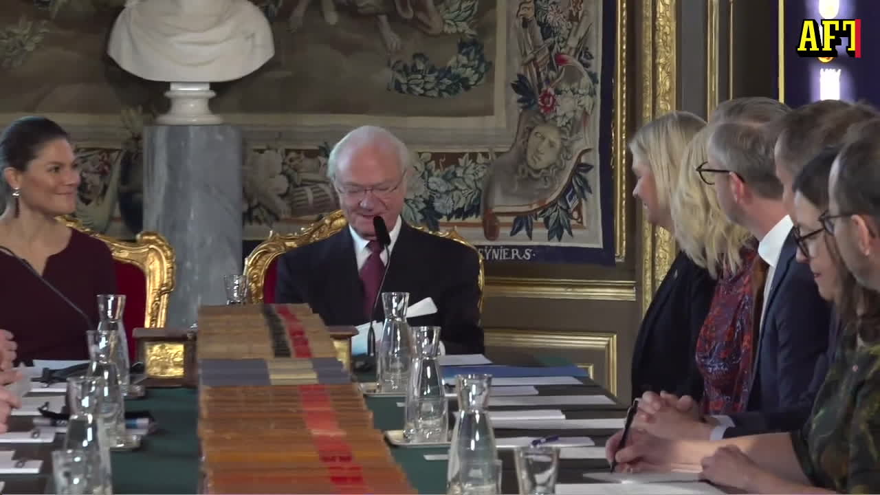 Kungens historiska ord: "Fru statsminister"