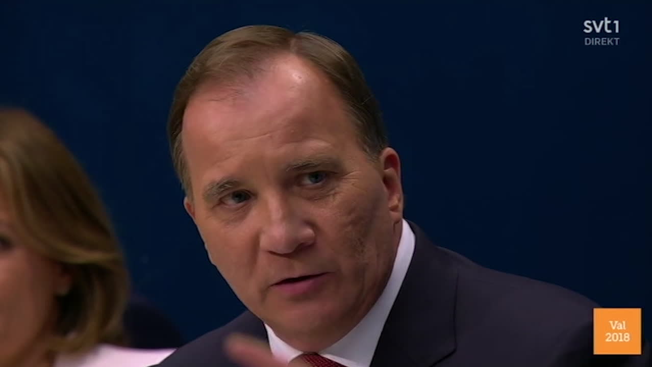 Här pikar Stefan Löfven Jimmie Åkesson: "Lyssna och lär"