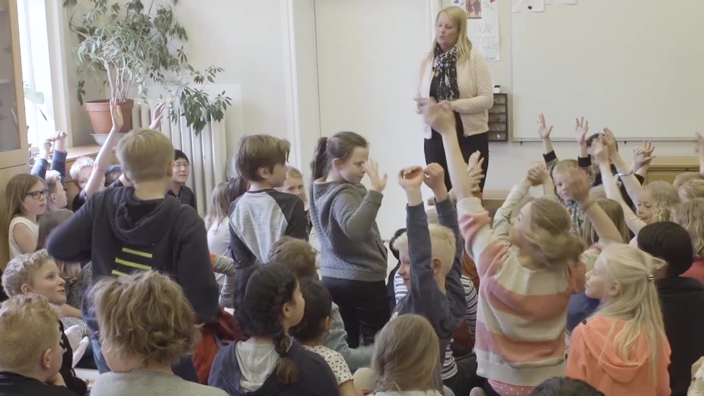 Så lär Helena Bergh barnen att kämpa mot mobbning