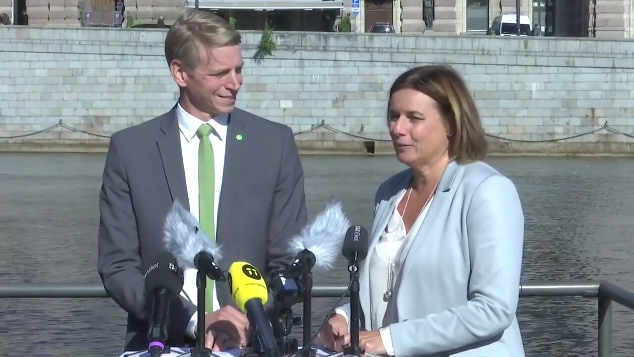 Per Bolund och Isabella Lövin har pressträff om miljöbudgeten