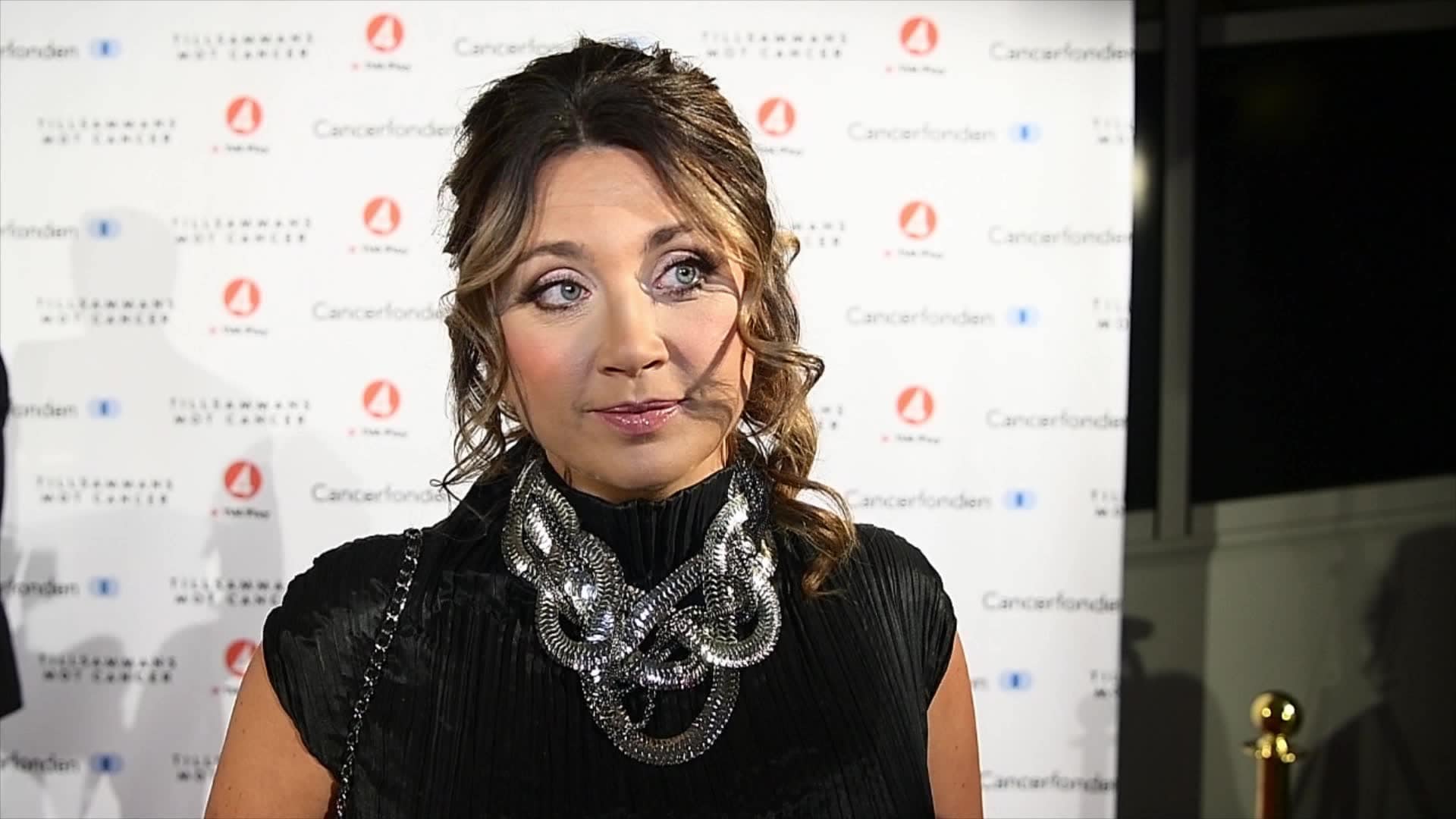 Läckberg: "Jag har gråtit mig igenom repetitionerna"