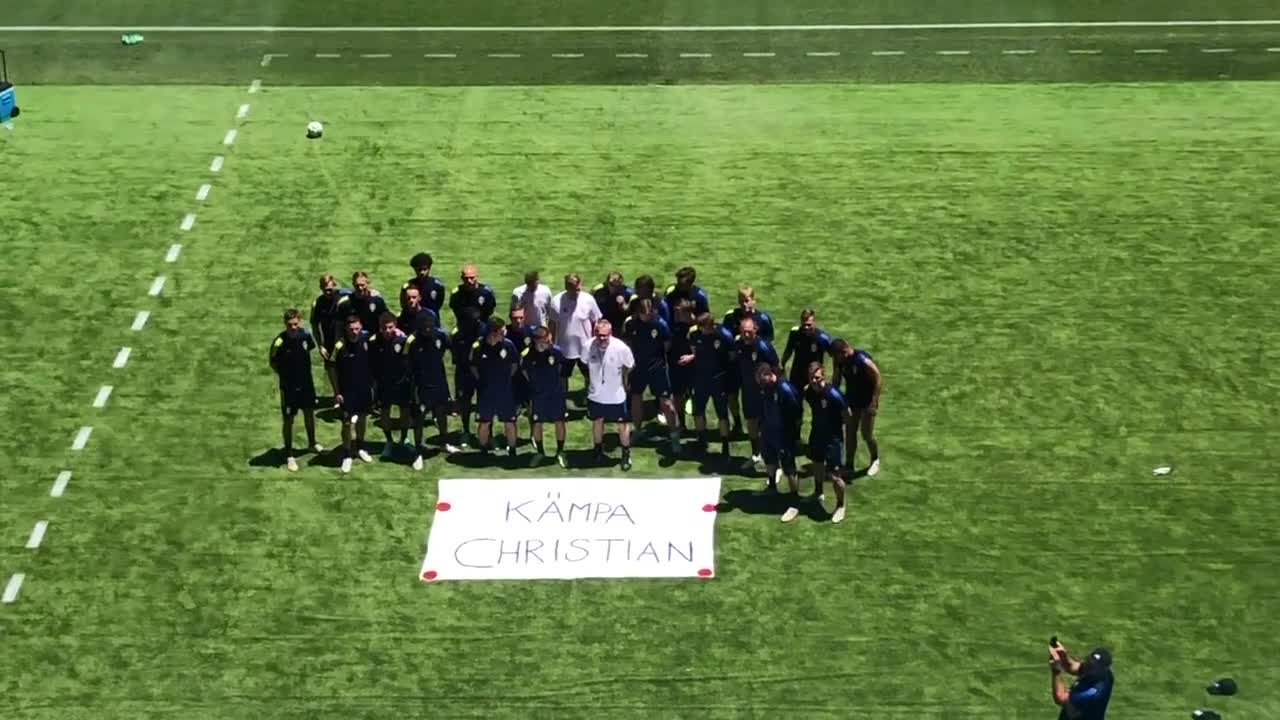 Landslagets hälsning: "Kämpa Christian"