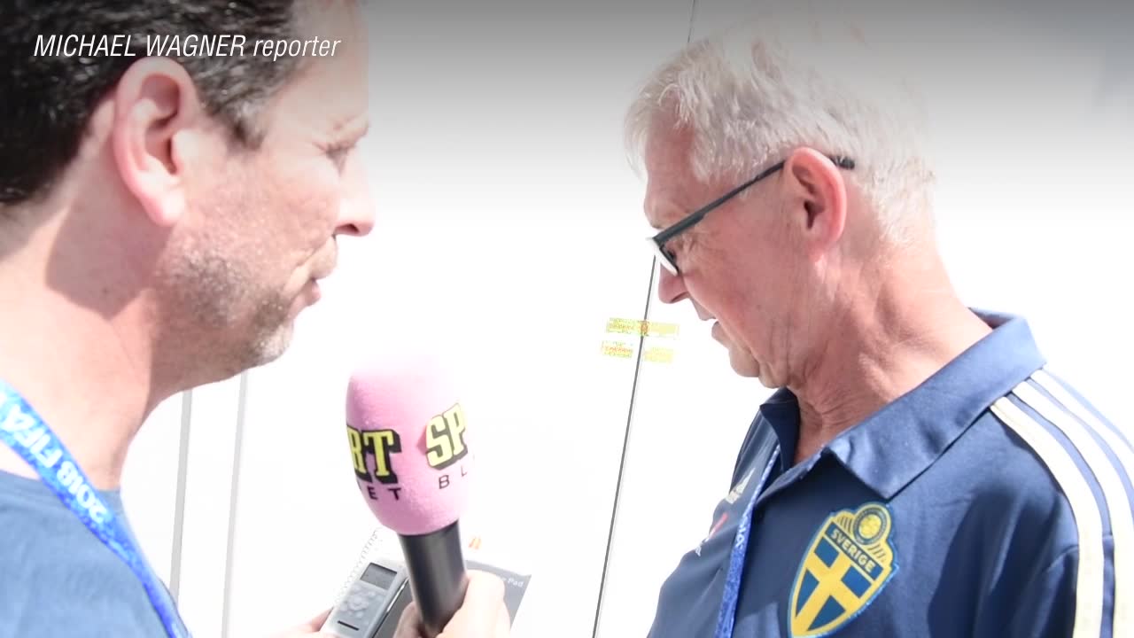 Här får Lasse Richt se de läckta träningsbilderna