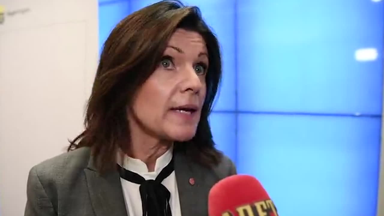 Utlovar 900 miljoner till Arbetsförmedlingen: "Inte tillräckligt"