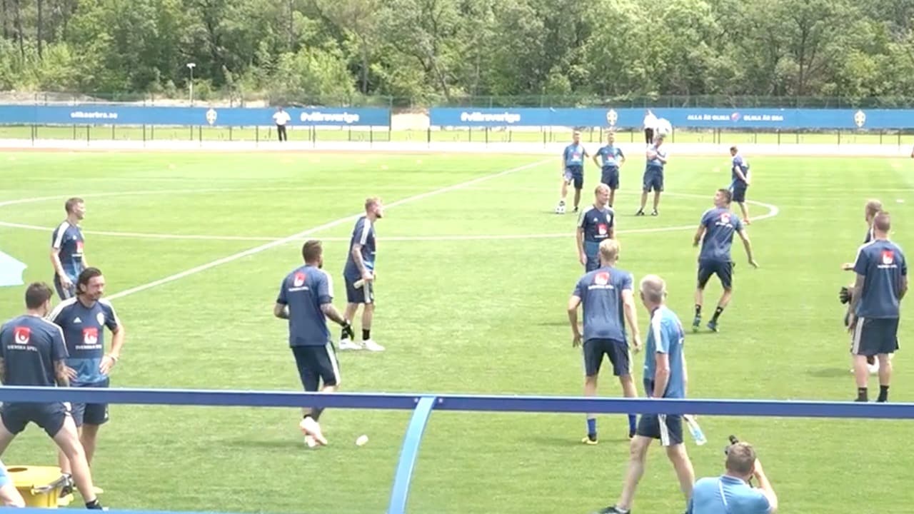 Sverigekollen: Janne förklarar sina känslor på bänken