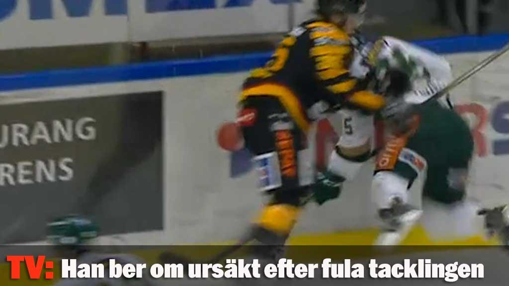 Här ber han om ursäkt efter fula tacklingen