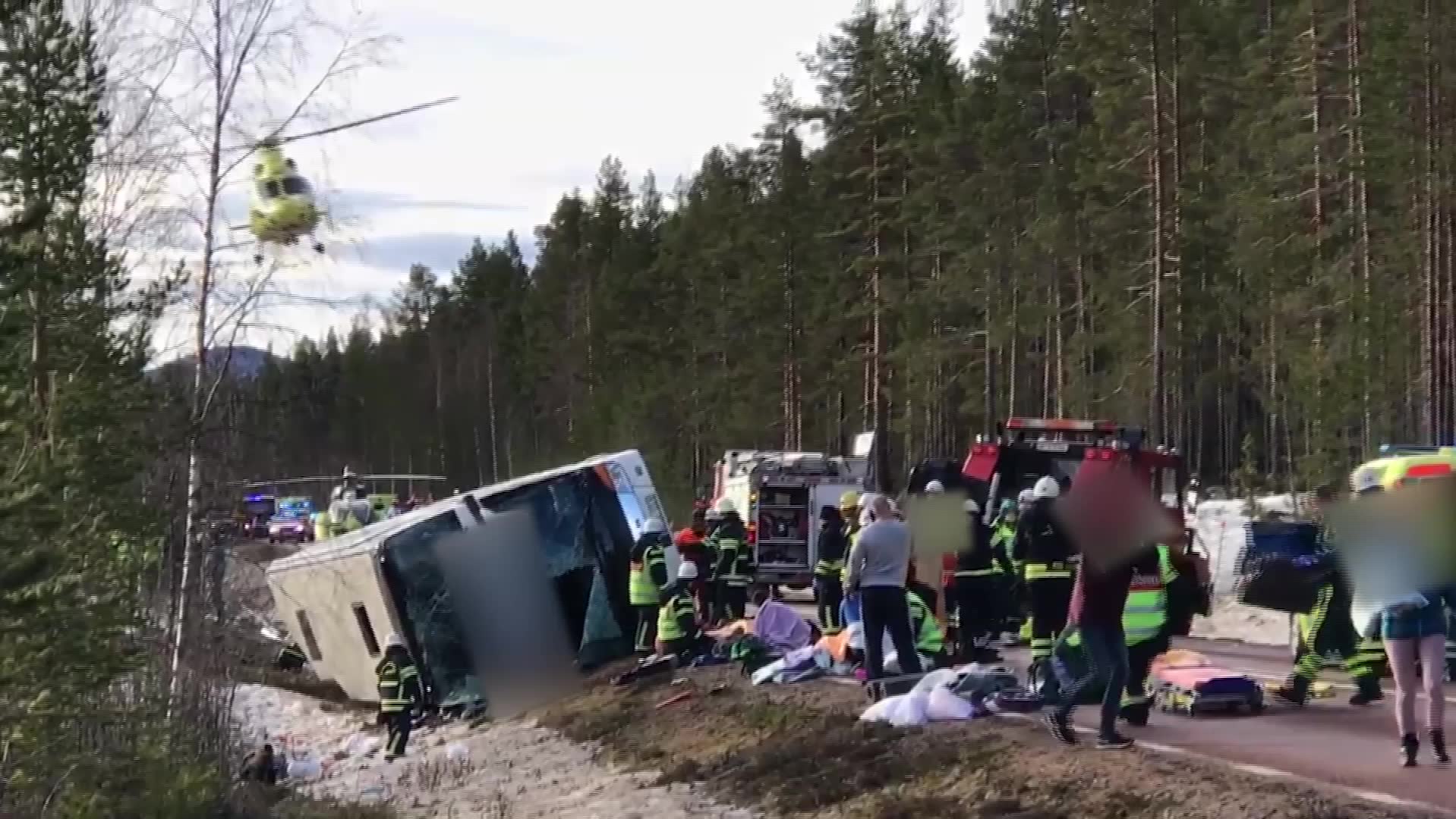 Tre döda i bussolyckan