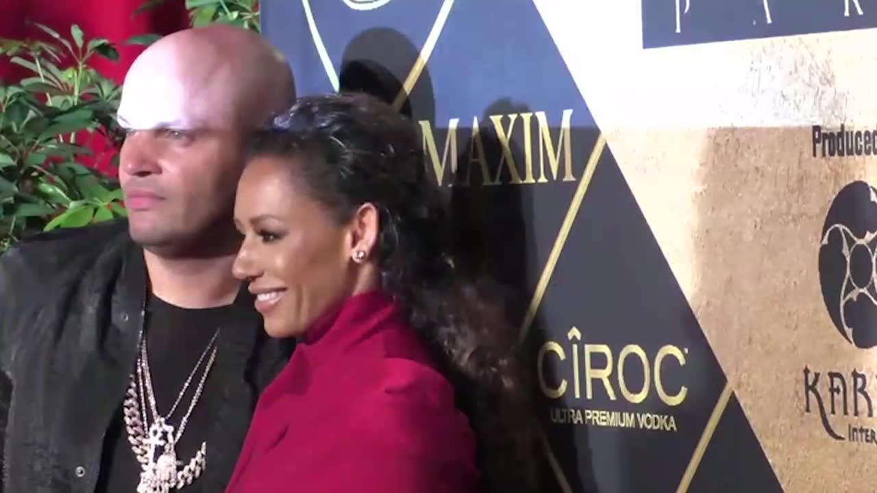 "Spice Girls"-stjärnan skiljer sig