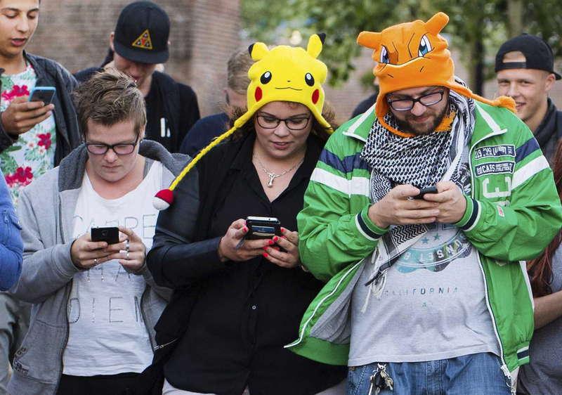 Pokémonjägare bortmotade utanför Slottet