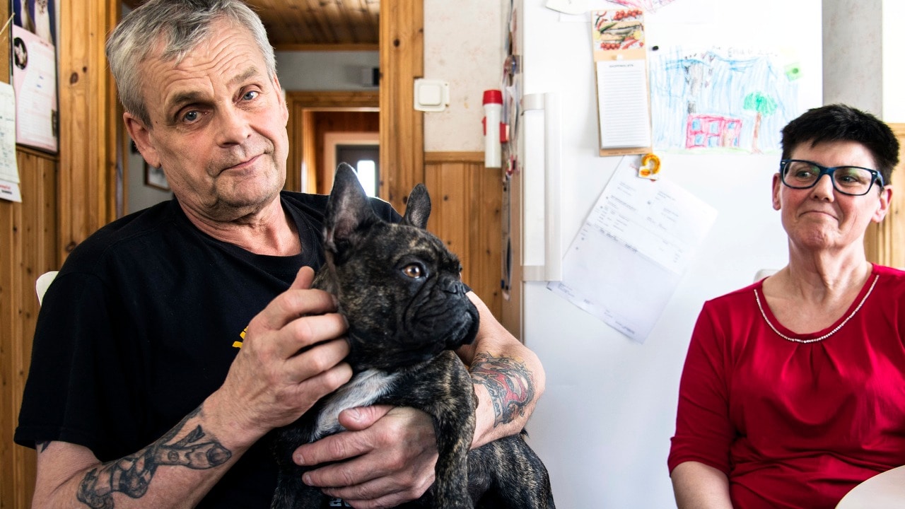 Enar  fick vänta 16 månader på operation - höften började ruttna