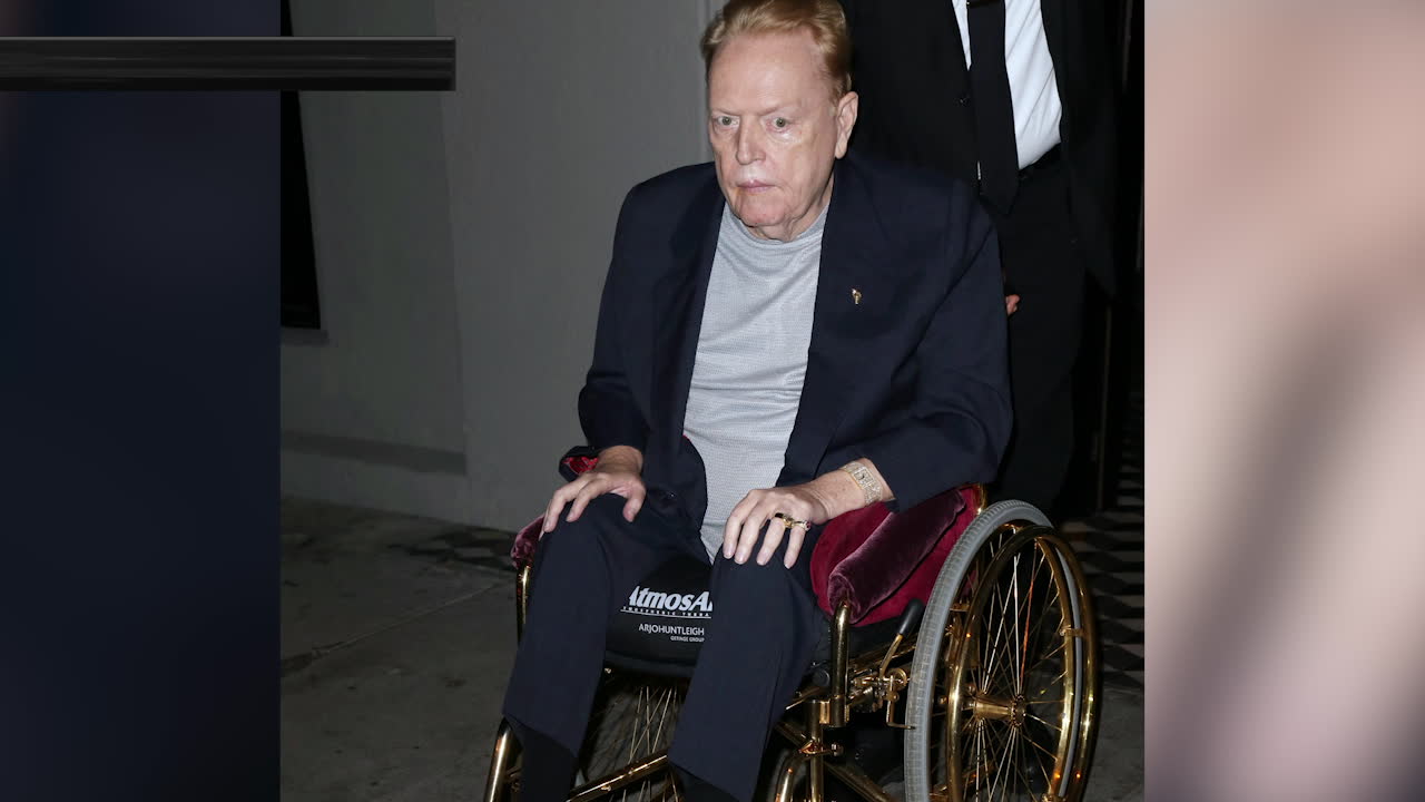 Efterlyser information för att avsätta Trump