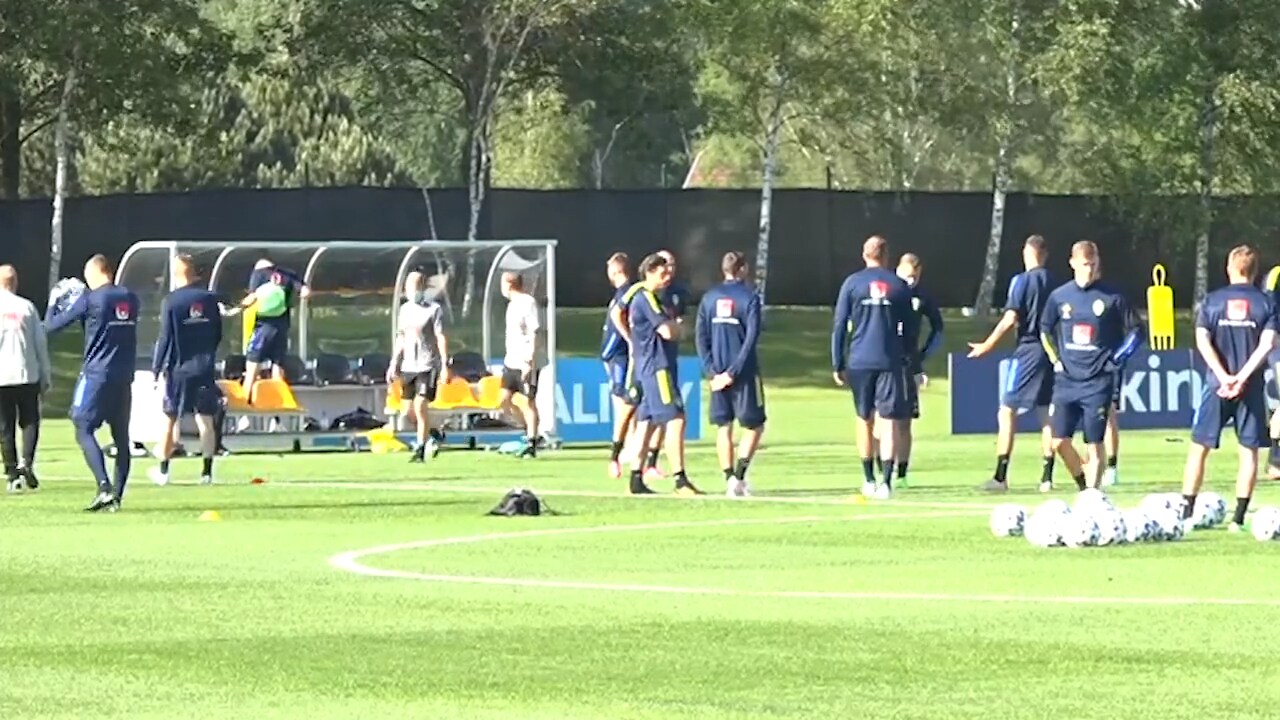 Här lämnar Svanberg träningen – testat positivt för covid